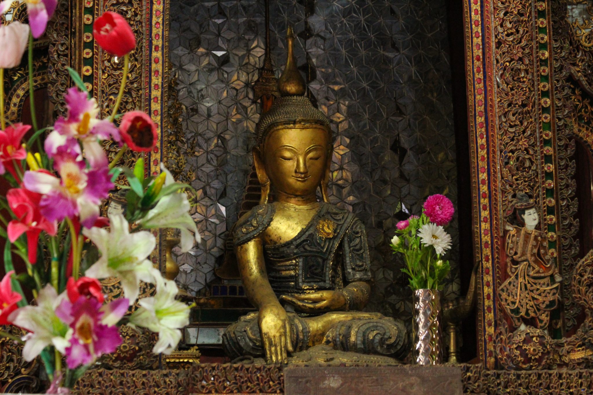 Buddha statue, Shwedagon Pagoda, Yangon, Myanmar